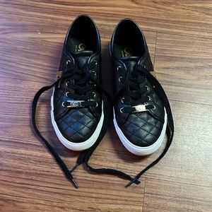 GBG Los Angeles Black Quilted Sneakers